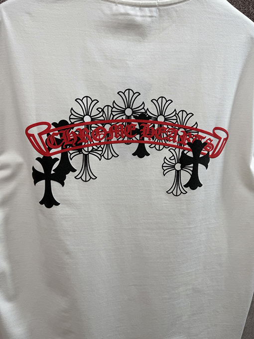 クロムハーツ クラシックなサンスクリットの半袖Tシャツ