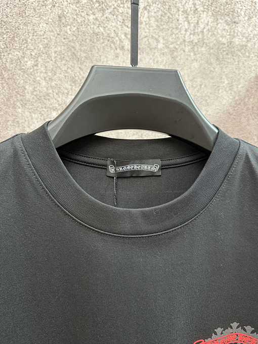 クロムハーツ クラシックなサンスクリットの半袖Tシャツ