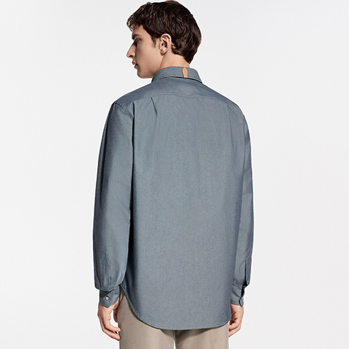 ルイヴィトン 後ろ襟にレザートリムをした長袖シャツ