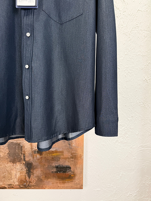 ルイヴィトン 後ろ襟にレザートリムをした長袖シャツ