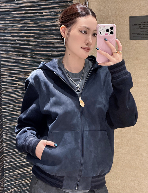 ルイヴィトンスーパーコピー フード付きジップアップジャケット