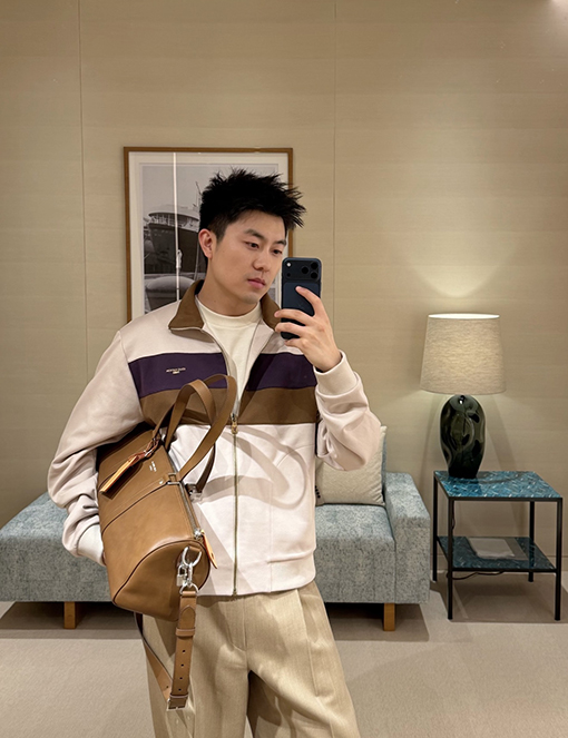 ルイヴィトン カラーブロックストライプのスタンドカラージップアップジャケット