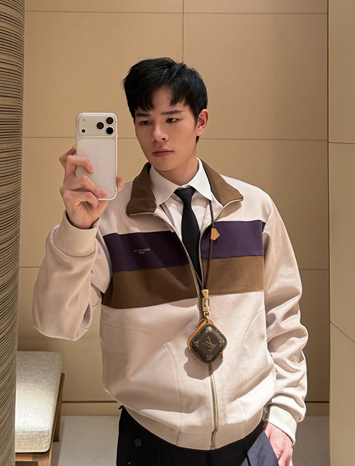 ルイヴィトン カラーブロックストライプのスタンドカラージップアップジャケット