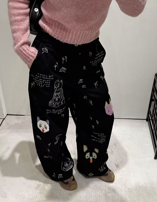 ロエベコピー 猫をテーマにしたジーンズ