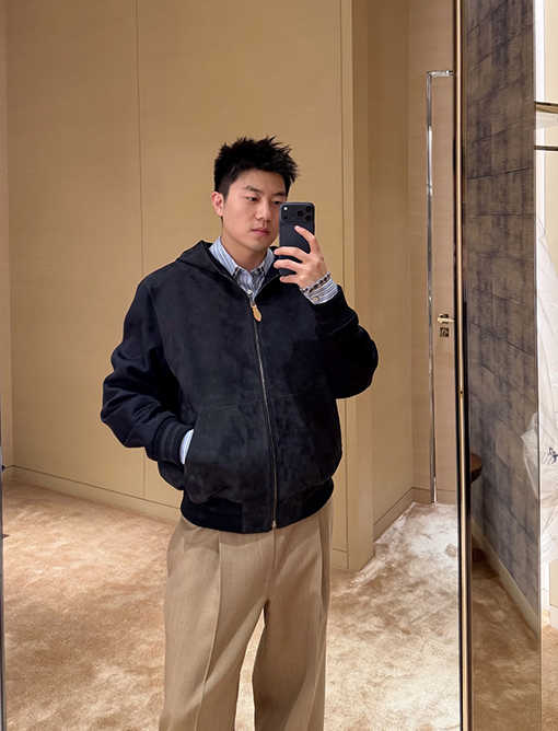 ルイヴィトンスーパーコピー フード付きジップアップジャケット