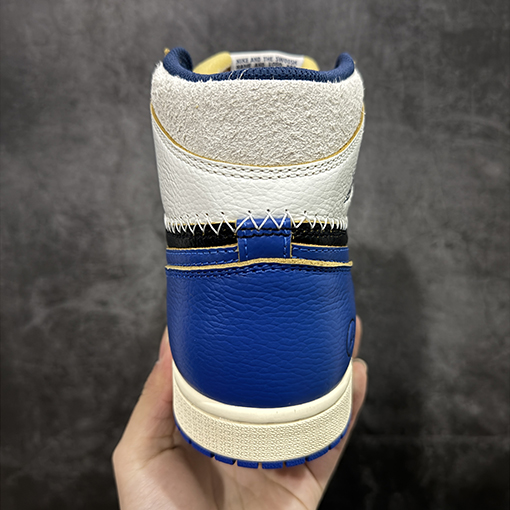 ナイキ 藤原ヒロシ氏による三者コラボレーション4色パッチワークのグレー稲妻ホワイトブルーブラックのシューズ