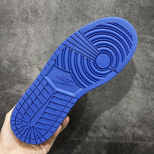 ナイキ 藤原ヒロシ氏による三者コラボレーション4色パッチワークのグレー稲妻ホワイトブルーブラックのシューズ