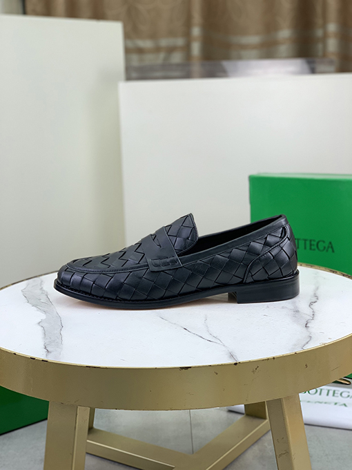 ボッテガヴェネタコピー 高品質な本革ビジネスシューズ