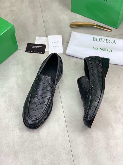 ボッテガヴェネタコピー 高品質な本革ビジネスシューズ