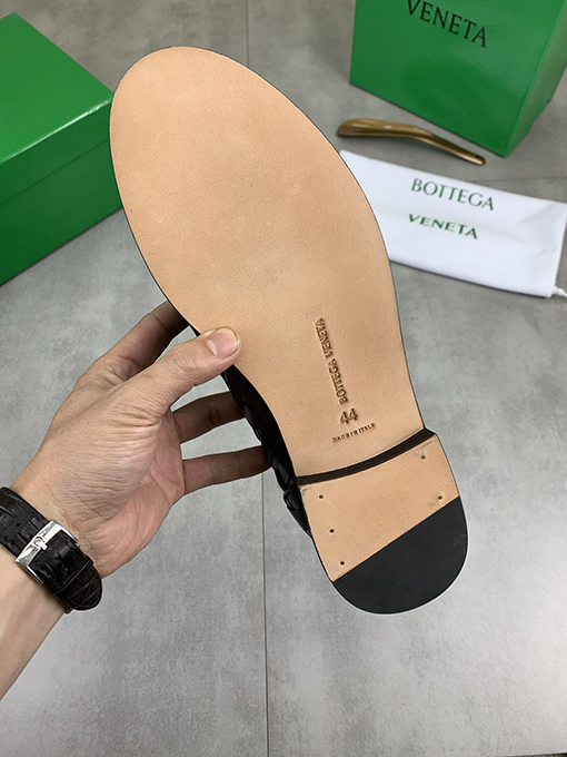 ボッテガヴェネタコピー 高品質な本革ビジネスシューズ