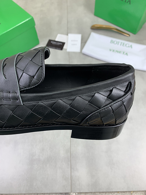 ボッテガヴェネタコピー 高品質な本革ビジネスシューズ