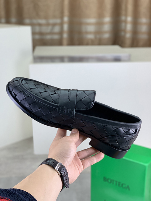 ボッテガヴェネタコピー 高品質な本革ビジネスシューズ