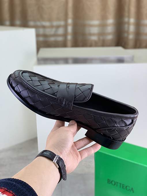 ボッテガヴェネタコピー 高品質な本革ビジネスシューズ