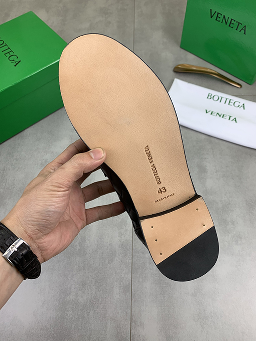 ボッテガヴェネタコピー 高品質な本革ビジネスシューズ