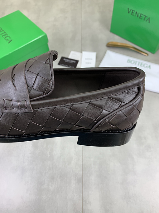 ボッテガヴェネタコピー 高品質な本革ビジネスシューズ