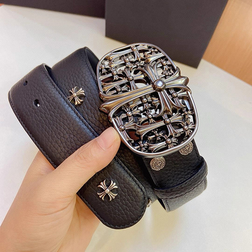 クロムハーツ クラシックなクロススタッズベルト