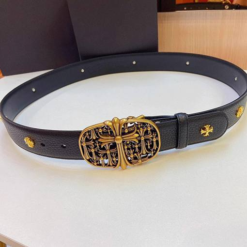 クロムハーツ クラシックなクロススタッズベルト