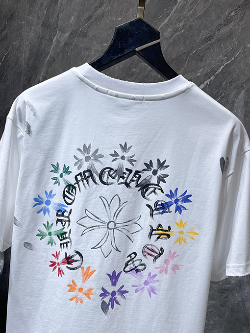 クロムハーツ 馬蹄柄のサンスクリットクロスウォッシュとダメージをした半袖Tシャツ