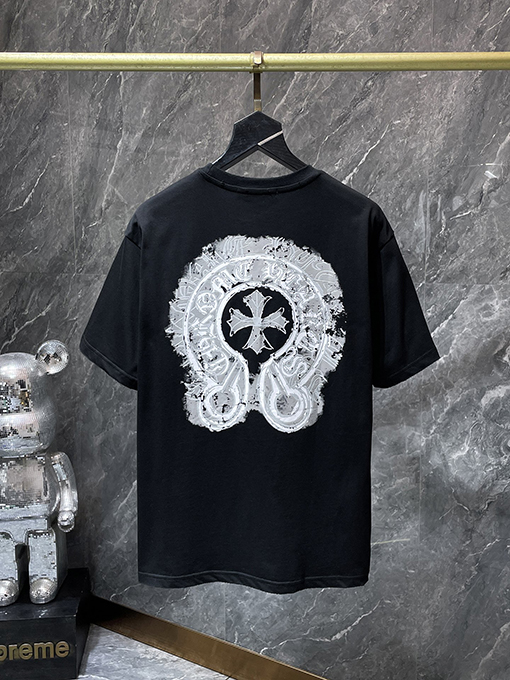 クロムハーツ 馬蹄型のウォッシュとダメージをした半袖Tシャツ