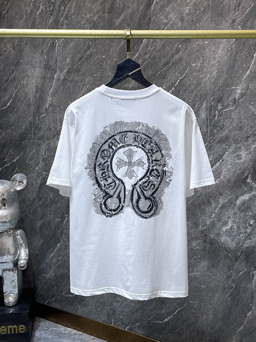 クロムハーツ 馬蹄型のウォッシュとダメージをした半袖Tシャツ