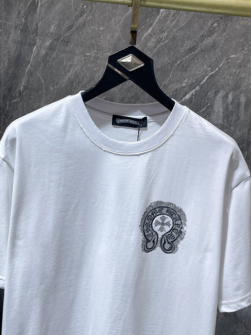 クロムハーツ 馬蹄型のウォッシュとダメージをした半袖Tシャツ