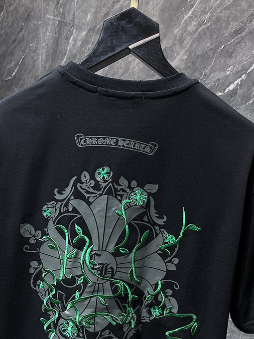 クロムハーツ グラフィティサンスクリットい古しの馬蹄刺繍半袖Tシャツ