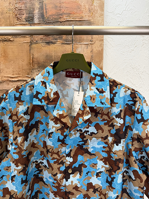 グッチ 迷彩柄半袖シャツ
