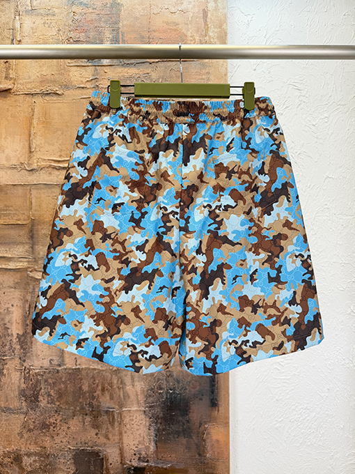 グッチ 迷彩ビーチショーツ