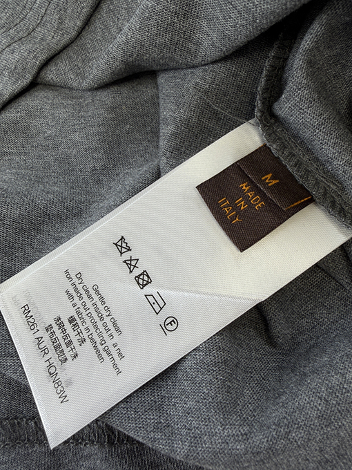 ルイヴィトン 新モデルレザーロゴ半袖Tシャツ