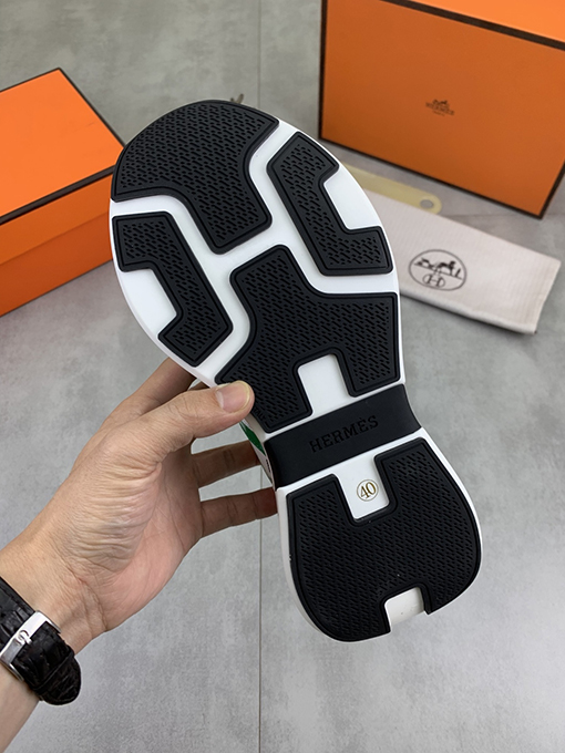 エルメス HERMES ステッチ入りブランド「H」トーテムシューズ