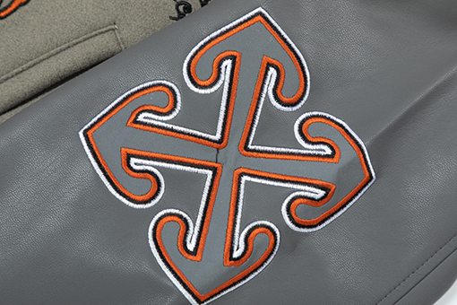 オフホワイト off white コラボレーション ヘビー刺繍 ラインストーン ベースボールジャケット