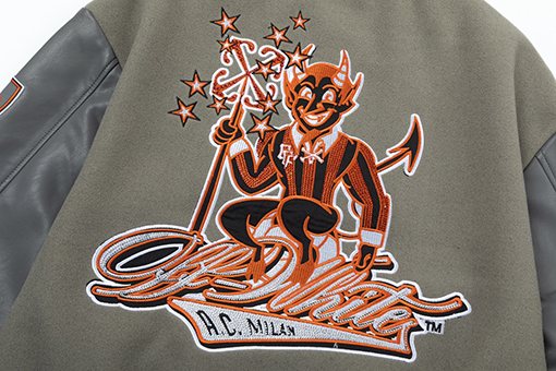 オフホワイト off white コラボレーション ヘビー刺繍 ラインストーン ベースボールジャケット