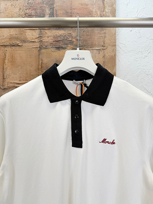 モンクレール Moncler 刺繍入り半袖ポロシャツ