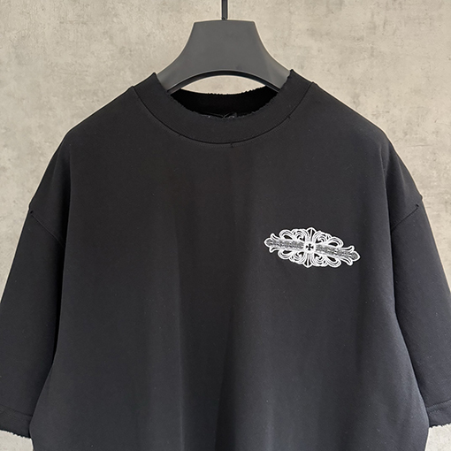 クロムハーツコピー 前面と背面の刺繍半袖Tシャツ