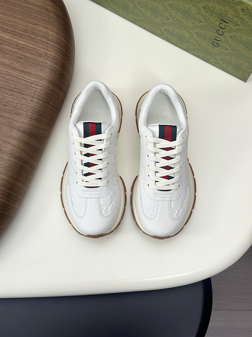 グッチ カジュアルスポーツシューズ