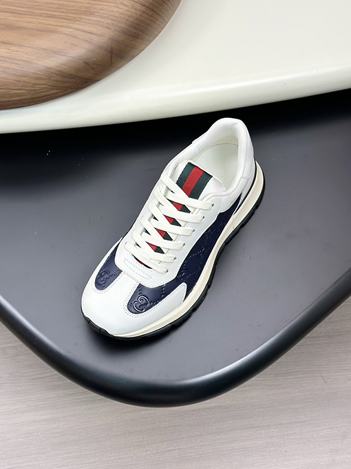 グッチ カジュアルスポーツシューズ