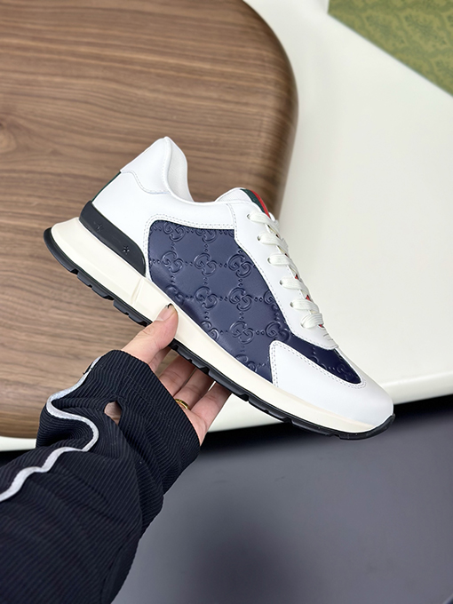 グッチ カジュアルスポーツシューズ