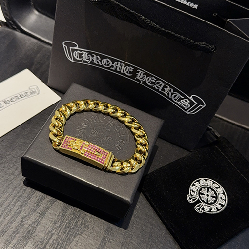 クロムハーツコピー 金色の十字型ダイヤモンド剣ブレスレット