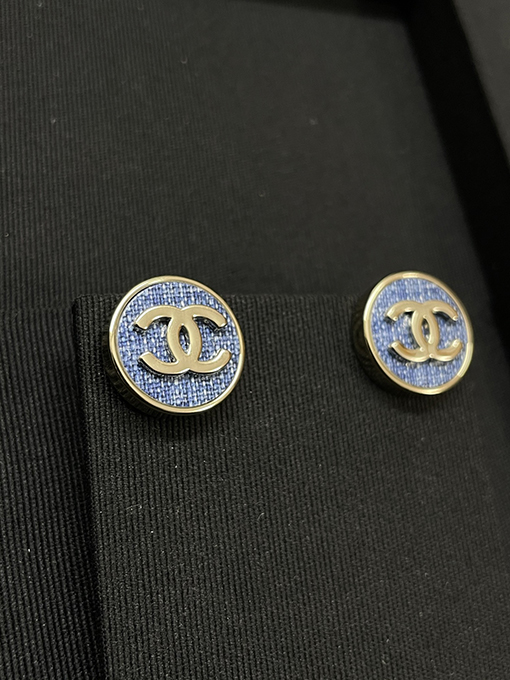 シャネル 新作ブルーデニムラウンドゴールドダブルCスタッドピアス
