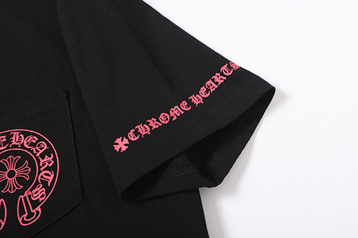 クロムハーツ 白ピンク黒ピンクの馬蹄の十字架サンスクリットのプリント半袖Tシャツ