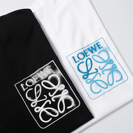 ロエベ LOEWE 刺繍文字とフェイクポケット付きフォームプリントタイダイ半袖Tシャツ