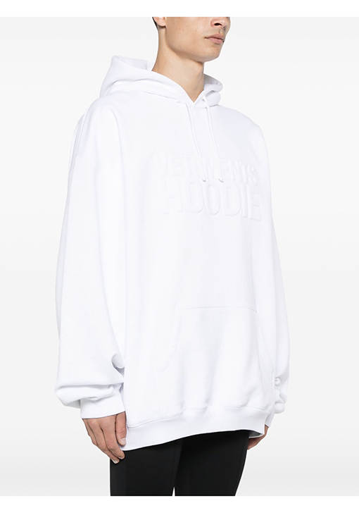 ヴェトモンコピー VETEMENTS 胸に文字がったアイロンげのフード付きスウェットシャツ