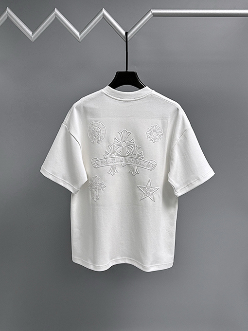 クロムハーツ 胸の後ろに重なりう刺繍がされた半袖Tシャツ