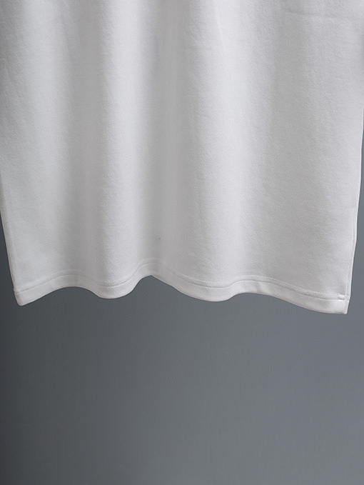 クロムハーツ 新モデル胸の後ろに重なりう刺繍がされた半袖Tシャツ