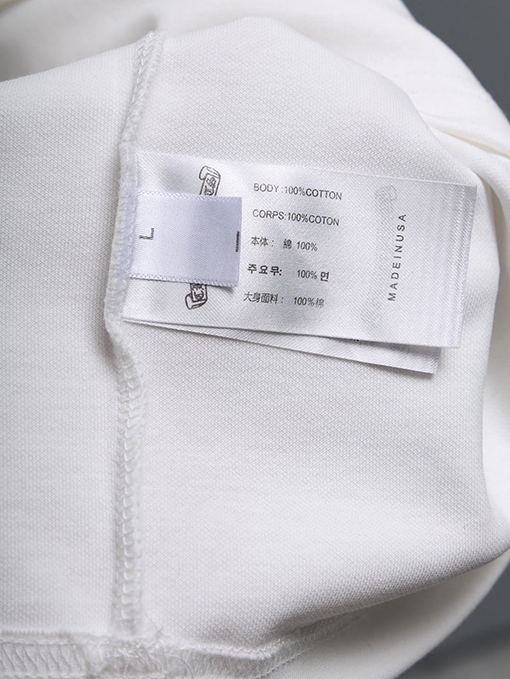 クロムハーツ 新モデル胸の後ろに重なりう刺繍がされた半袖Tシャツ