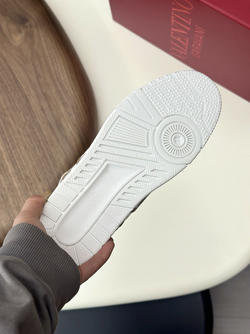 ヴァレンティノスーパーコピー VL7N レースアップローカットレザースニーカー