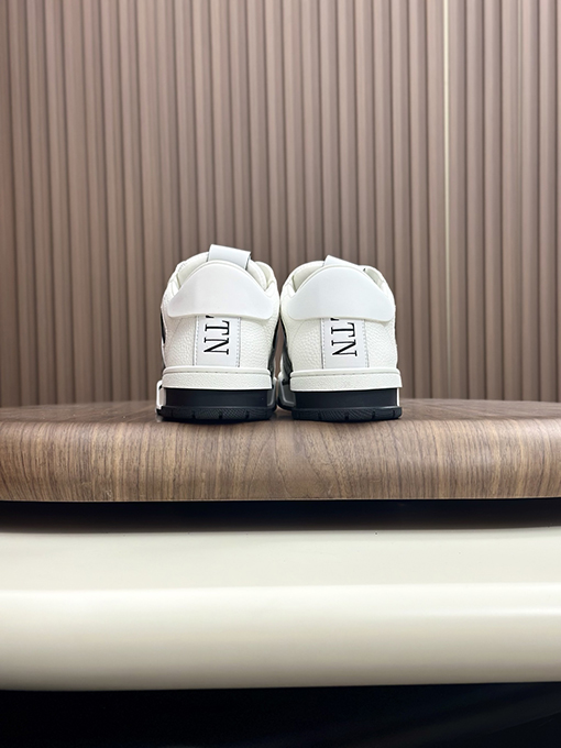 ヴァレンティノスーパーコピー VL7N レースアップローカットレザースニーカー