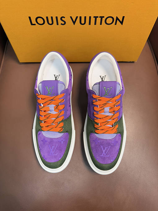 ルイヴィトン LV ロゴ入りカジュアルスニーカー