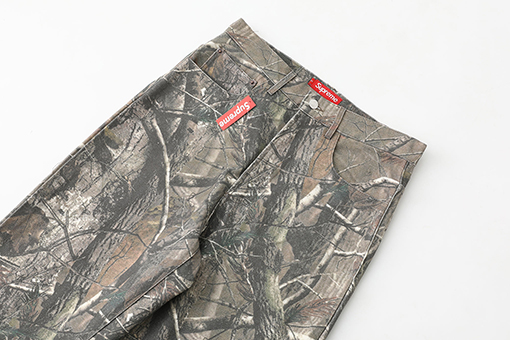 シュプリームスーパーコピー WEEK1 Baggy Jean 刺繍ポケット柄のゆったりストレートレッグジーンズ