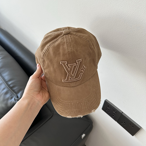 ルイヴィトンスーパーコピー LV ロゴ刺繍入りベースボールキャップ
